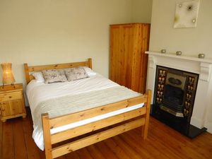 Photo 6- click for photo gallery